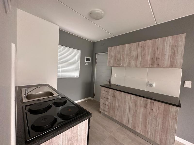 2 Bedroom Property for Sale in Aan de Wijnlanden Western Cape